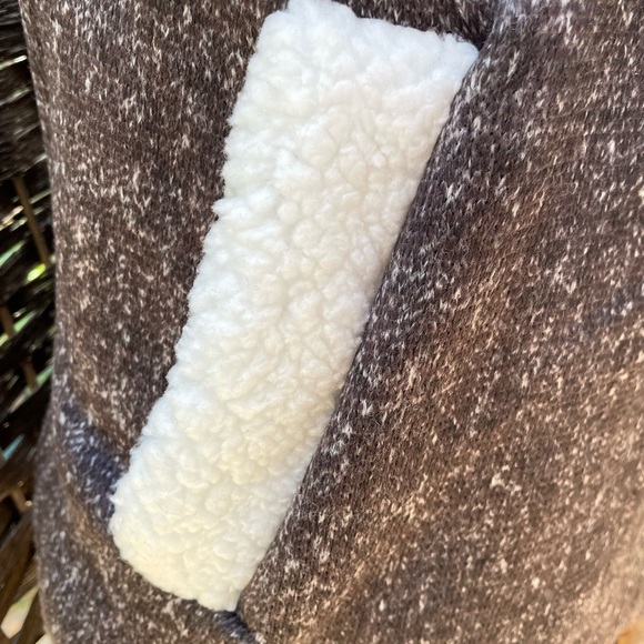 Nicole gray Sherpa vest - Picture 3 of 3